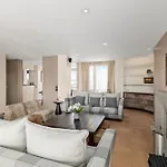 Exclusive 3 Bedroom Luxury Penthouse Apartment Geneva