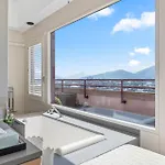 Exclusive 3 Bedroom Luxury Penthouse Apartment