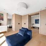 Apartment Exclusive 3 Bedroom Luxury Penthouse *