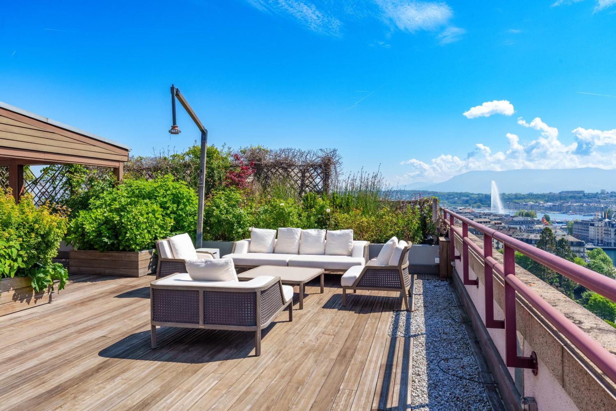 Exclusive 3 Bedroom Luxury Penthouse Apartment