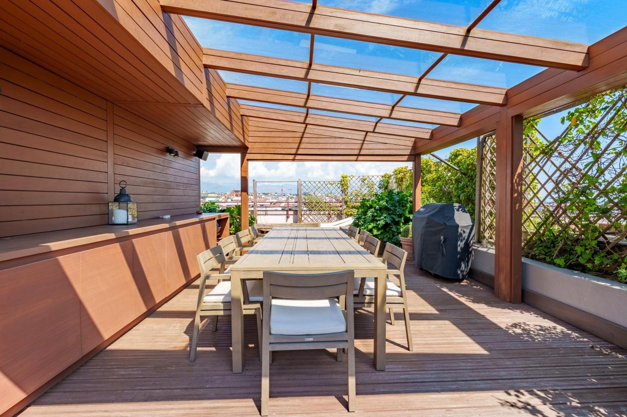 Exclusive 3 Bedroom Luxury Penthouse Apartment Geneva