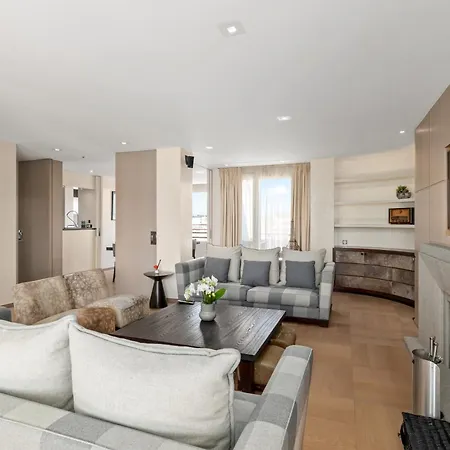 Exclusive 3 Bedroom Luxury Penthouse Appartement Genève